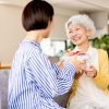 敬老の日に胡蝶蘭が選ばれる理由とは？選び方のポイントや注意点などを解説
